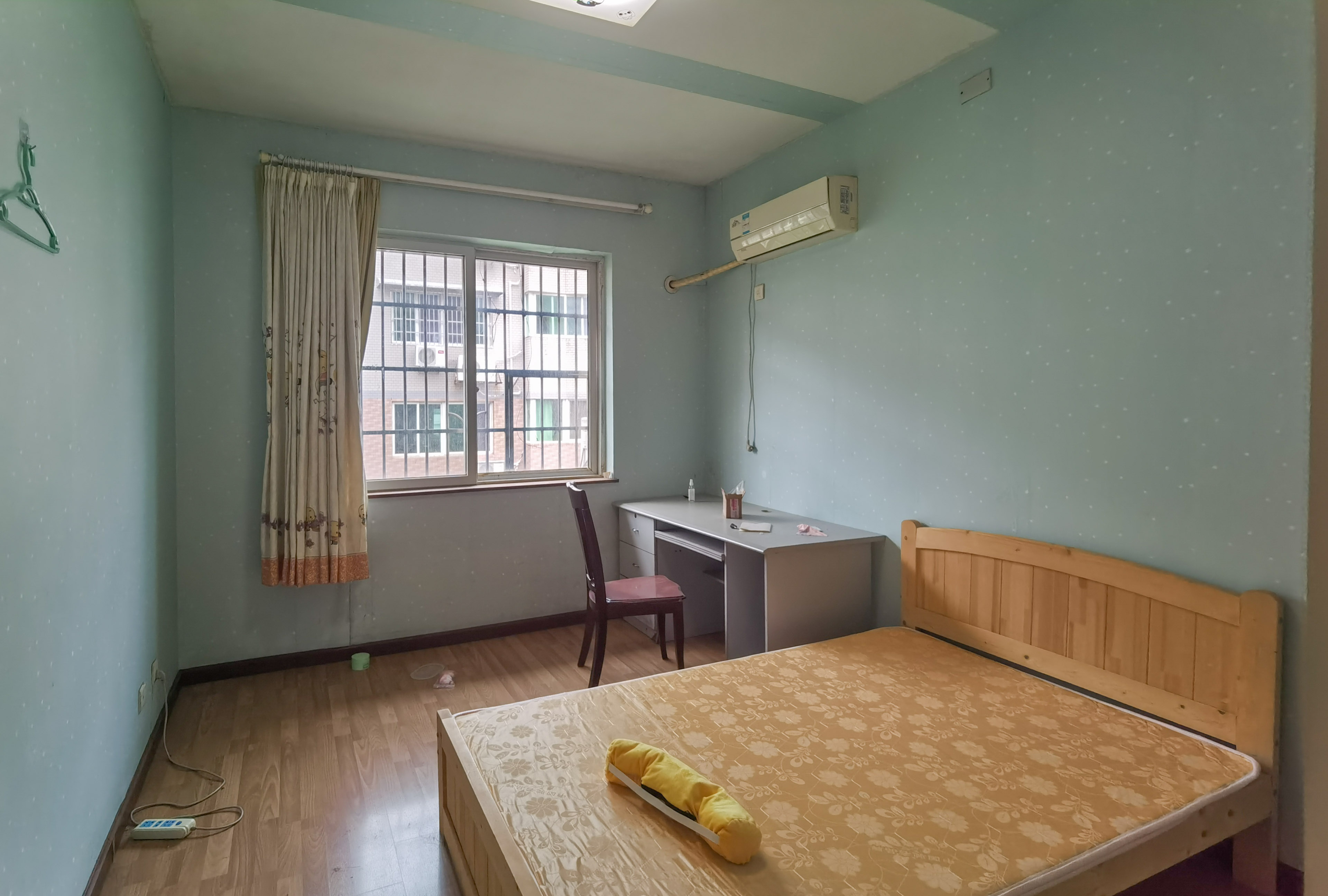 楠湖山庄  4室2厅1卫    76.0万 楠湖山庄  4室2厅1卫    76.0万客厅