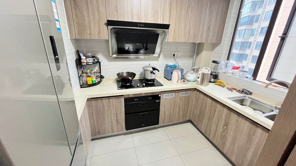 东部美的城 3室2厅2卫 86.8万 东部美的城 3室2厅2卫 86.8万客厅