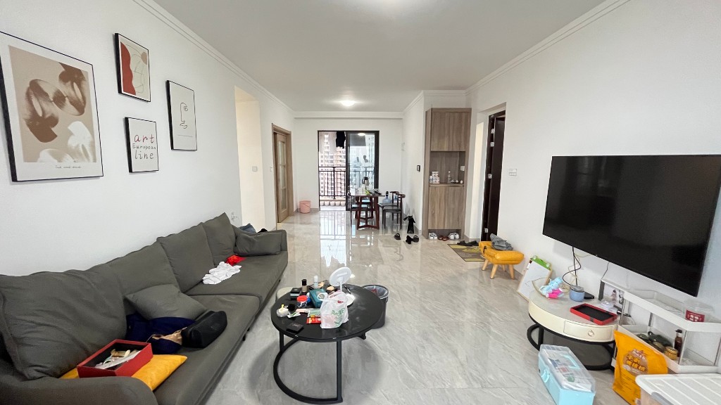 东部美的城 3室2厅2卫 86.8万 东部美的城 3室2厅2卫 86.8万客厅