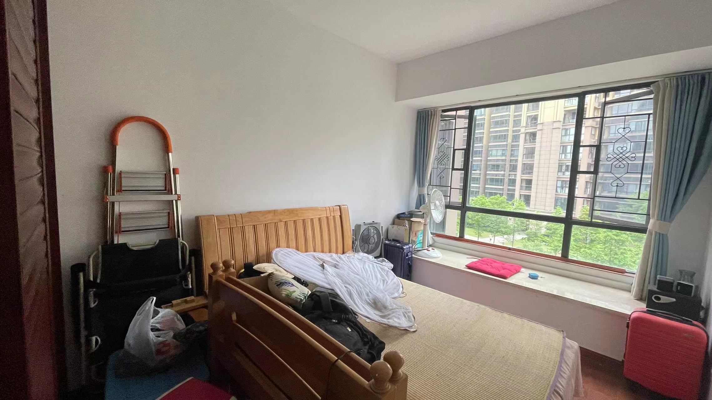 经世龙城 3室2厅2卫 65.0万 经世龙城 3室2厅2卫 65.0万客厅