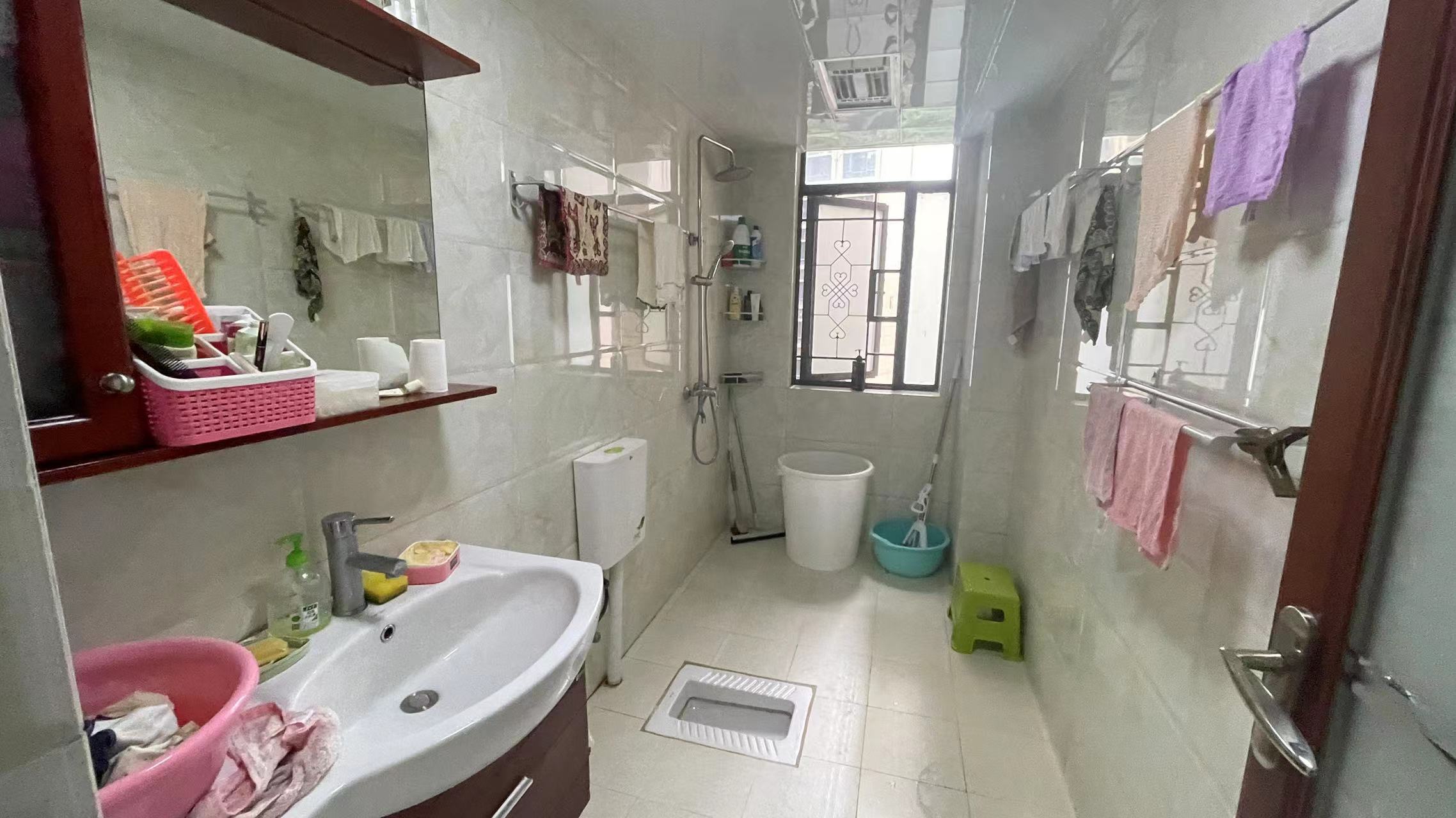 经世龙城 3室2厅2卫 65.0万 经世龙城 3室2厅2卫 65.0万客厅