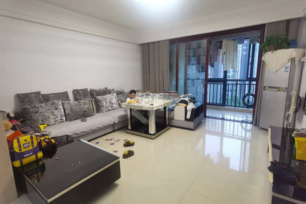 印象华都 3室2厅2卫 70.0万 印象华都 3室2厅2卫 70.0万客厅