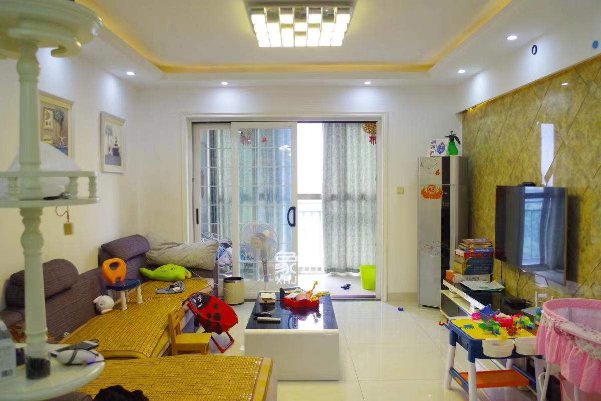 经世皇城 3室2厅2卫 105.0万 经世皇城 3室2厅2卫 105.0万客厅