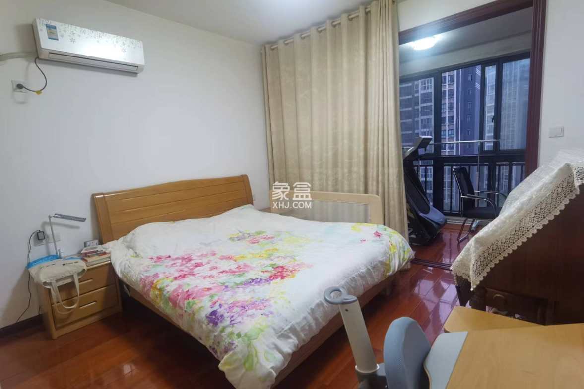 印象华都 3室2厅2卫 70.0万 印象华都 3室2厅2卫 70.0万客厅