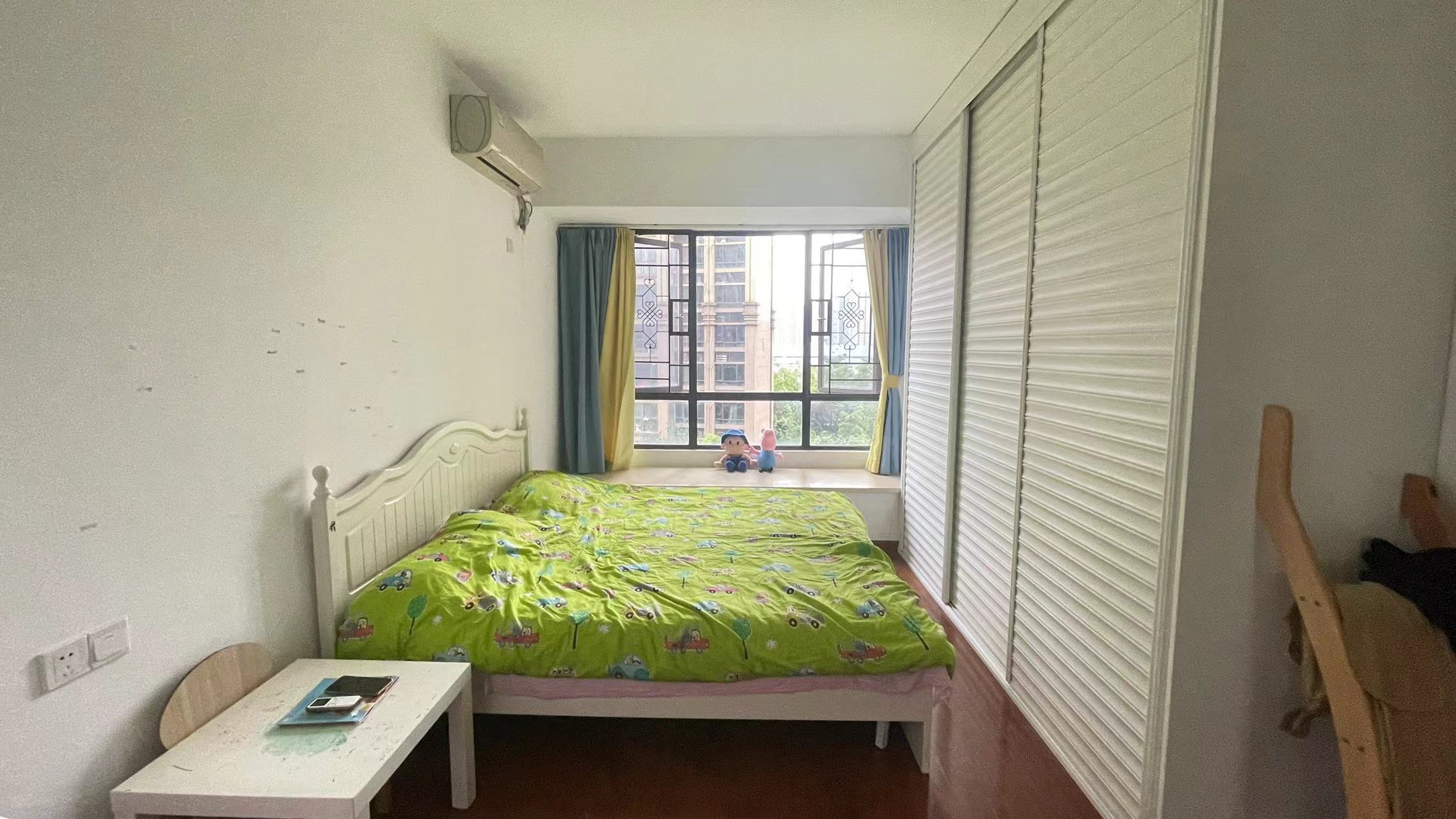 经世龙城 3室2厅2卫 65.0万 经世龙城 3室2厅2卫 65.0万客厅