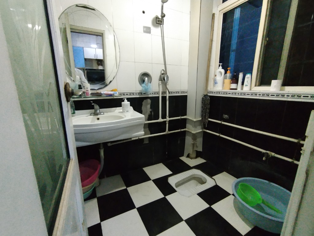 华湘苑 3室2厅1卫 39.8万 华湘苑 3室2厅1卫 39.8万客厅