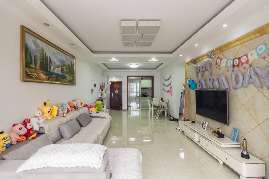 紫华郡  3室2厅2卫    79.8万室内图1