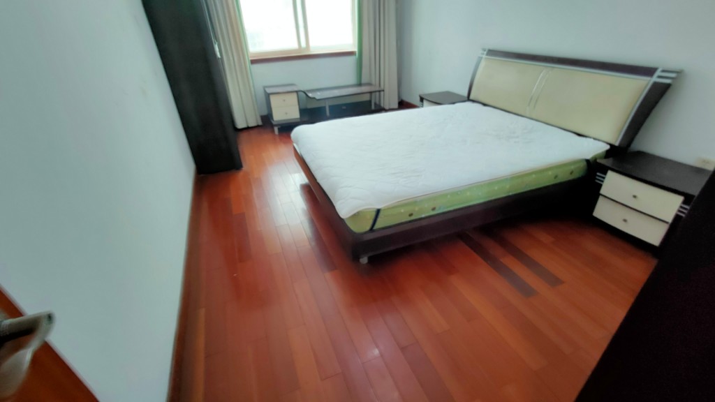 富绅花园 3室2厅1卫 62.00万 富绅花园 3室2厅1卫 62.00万客厅