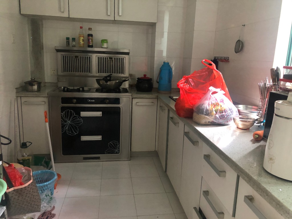 经世皇城 3室2厅2卫 58.8万 经世皇城 3室2厅2卫 58.8万客厅