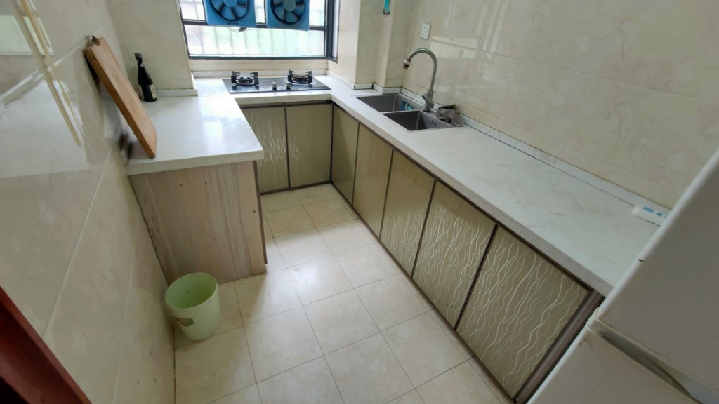 富绅花园 3室2厅1卫 62.00万 富绅花园 3室2厅1卫 62.00万客厅