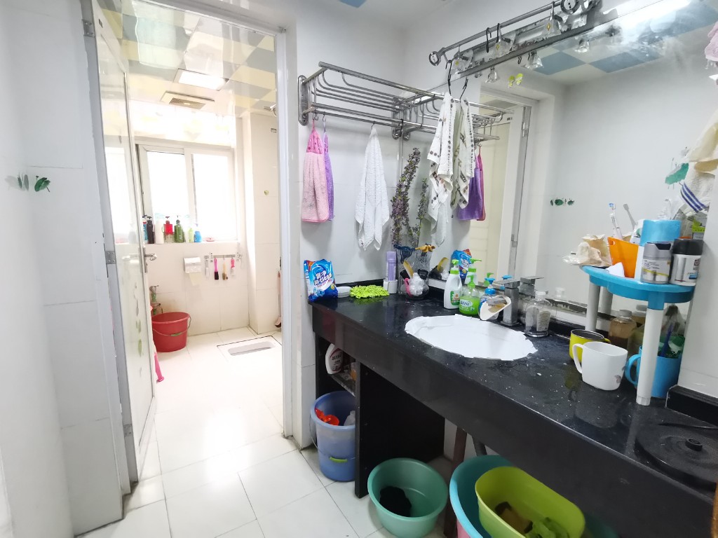 时代雅园  3室2厅2卫    65.0万 时代雅园  3室2厅2卫    65.0万客厅