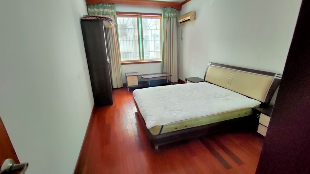 富绅花园 3室2厅1卫 62.00万 富绅花园 3室2厅1卫 62.00万客厅