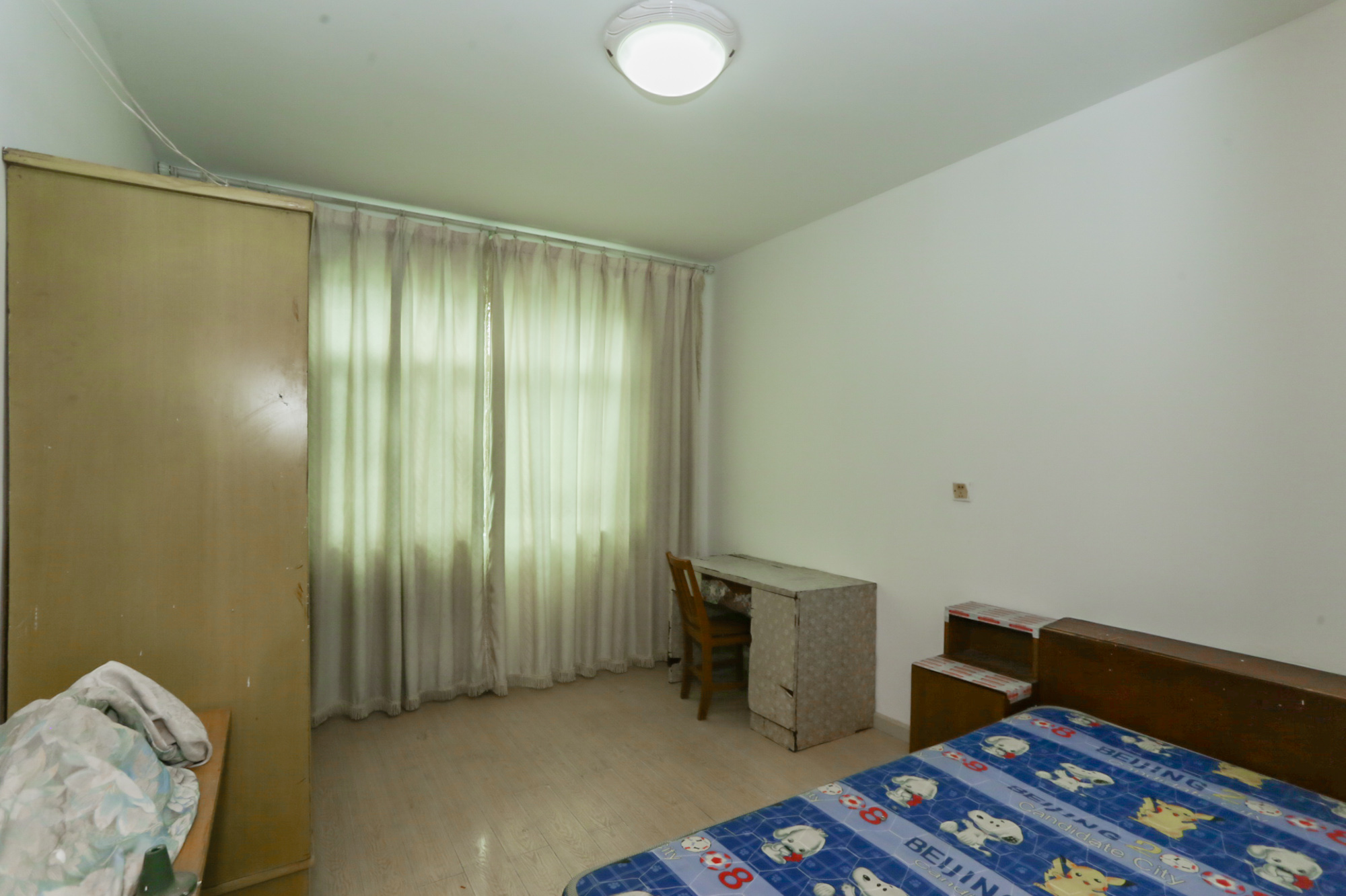 窑塘新村  3室2厅2卫   77.80万卧室