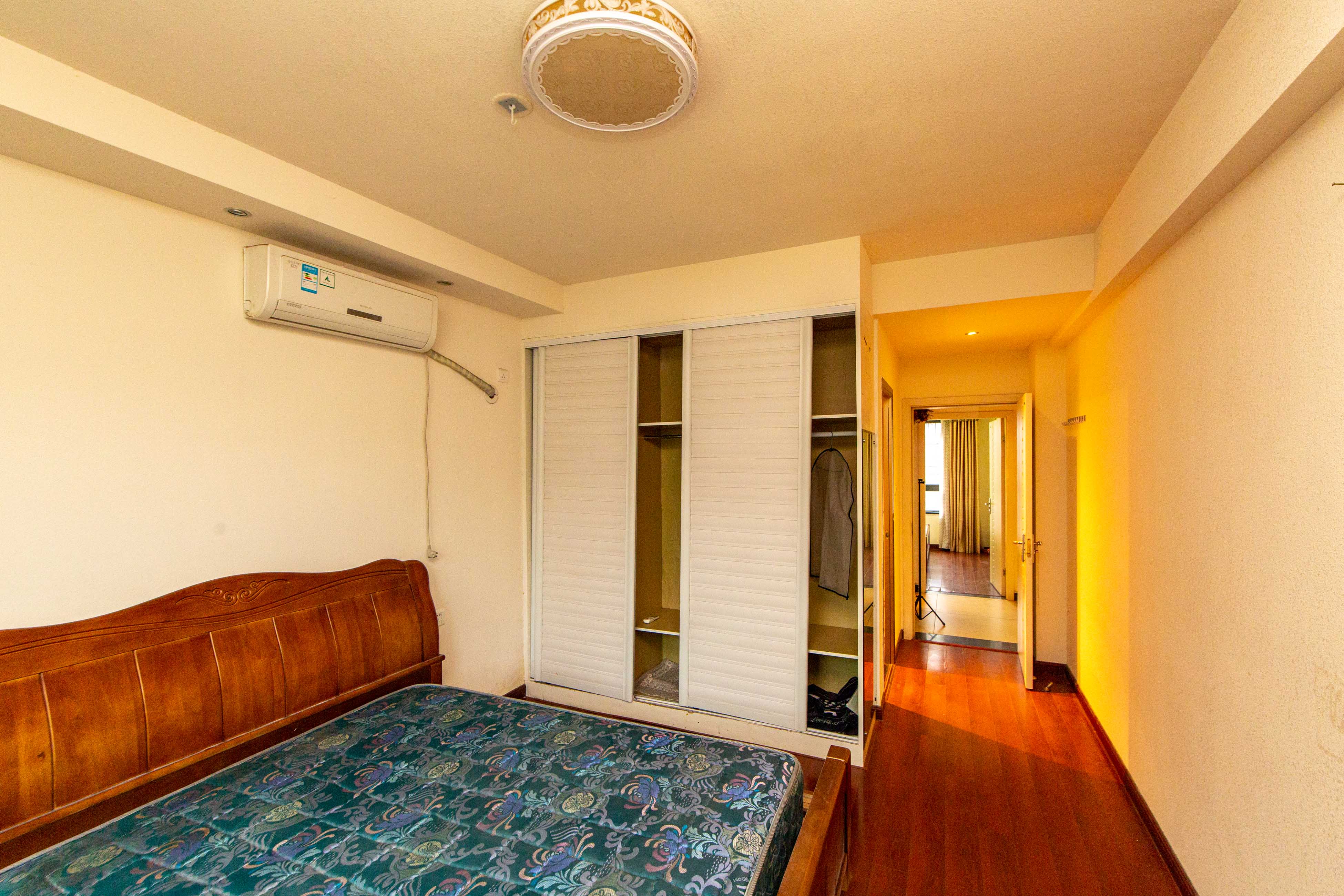 优山美地  3室2厅1卫    116.0万 优山美地  3室2厅1卫    116.0万卧室