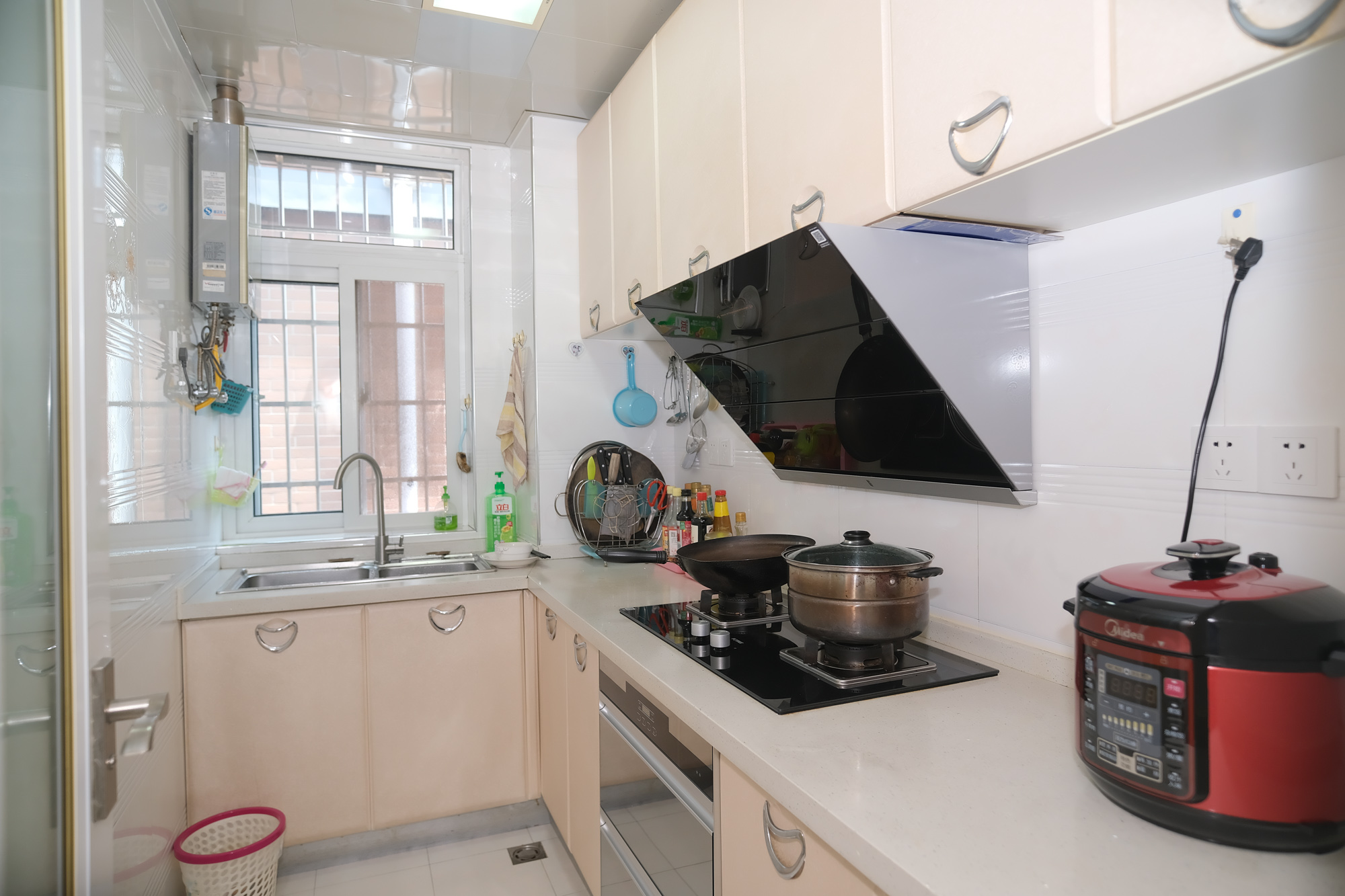 山水湾  2室2厅1卫    45.8万 山水湾  2室2厅1卫    45.8万厨房