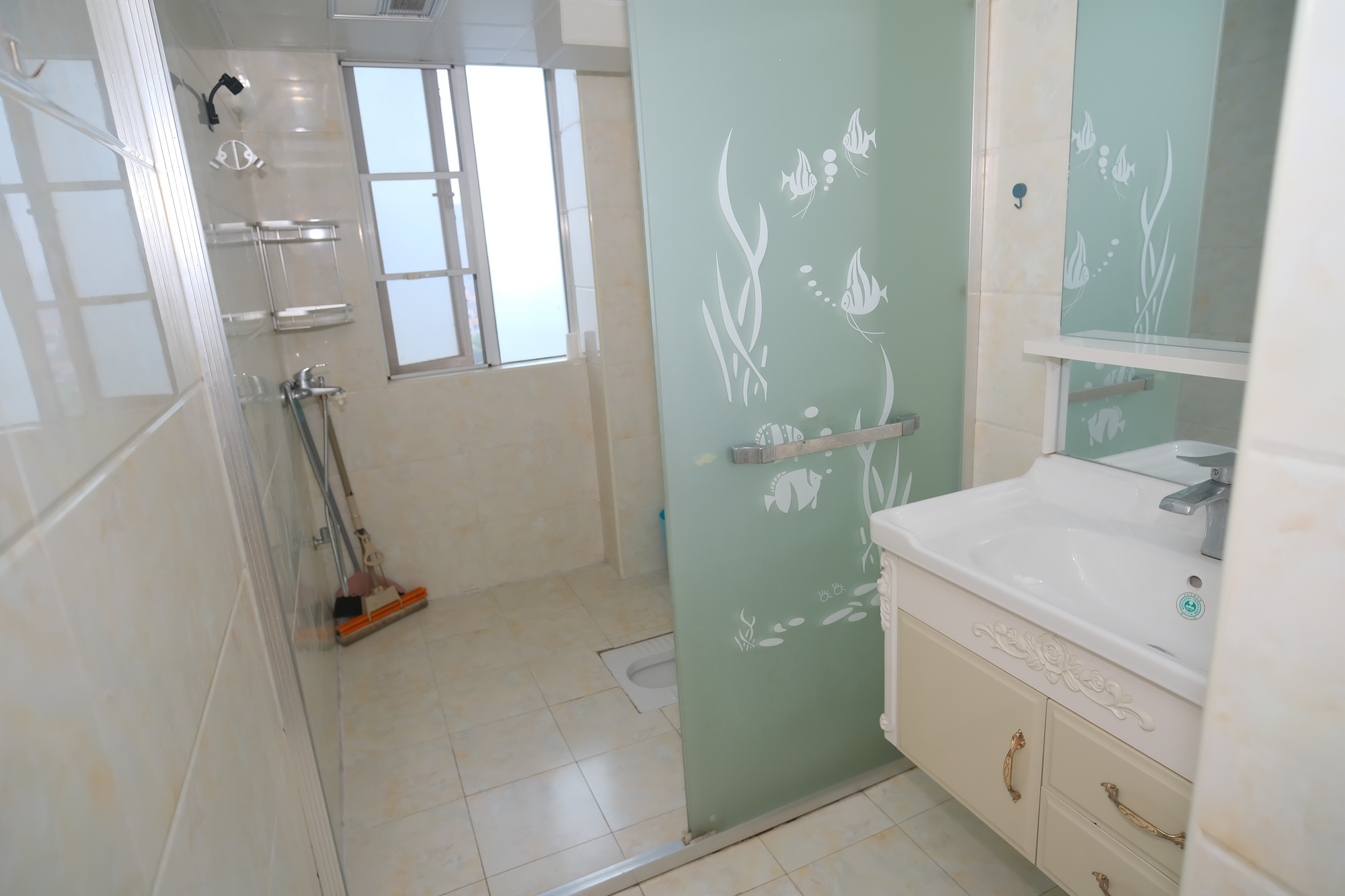 恒广国际景园一二区  3室2厅1卫    93.8万 恒广国际景园一二区  3室2厅1卫    93.8万卫生间