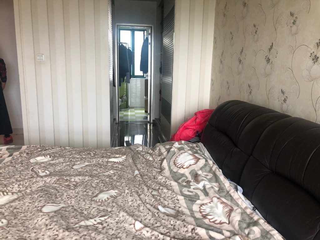 经世皇城 3室2厅2卫 58.8万 经世皇城 3室2厅2卫 58.8万客厅