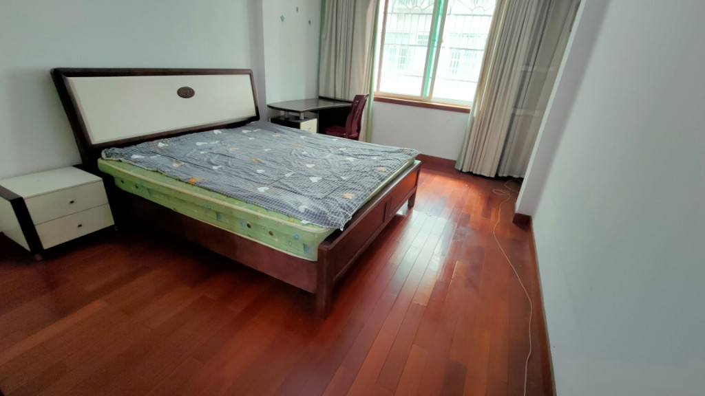 富绅花园 3室2厅1卫 62.00万 富绅花园 3室2厅1卫 62.00万客厅