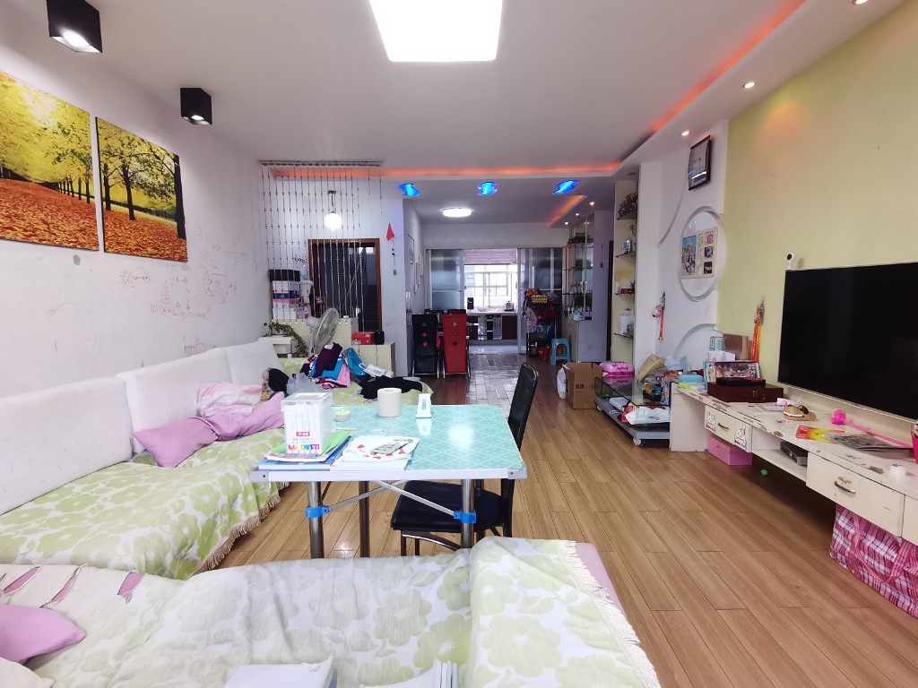 时代雅园  3室2厅2卫    65.0万 时代雅园  3室2厅2卫    65.0万客厅