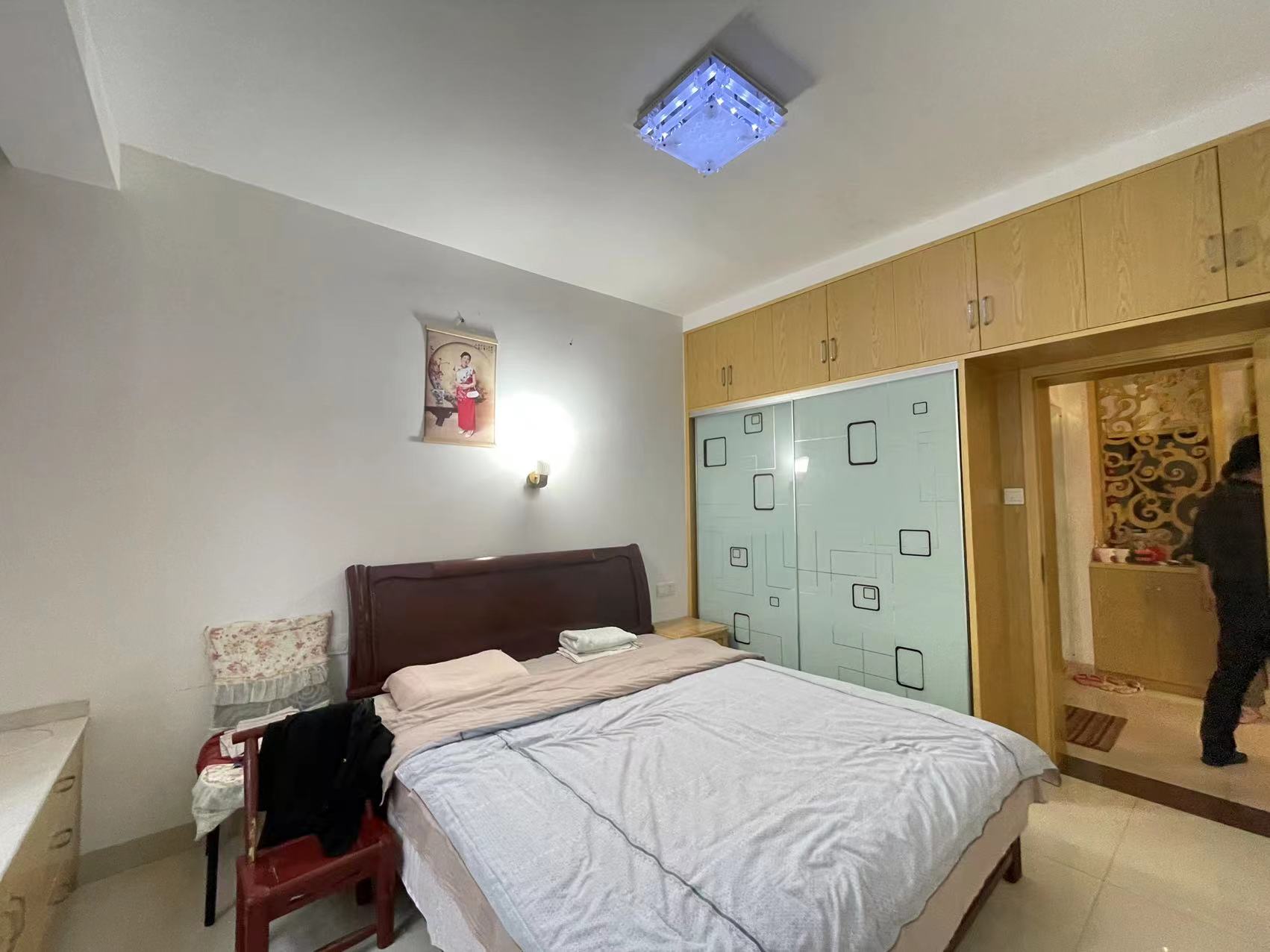 泰山公馆 2室2厅1卫 62.0万 泰山公馆 2室2厅1卫 62.0万客厅