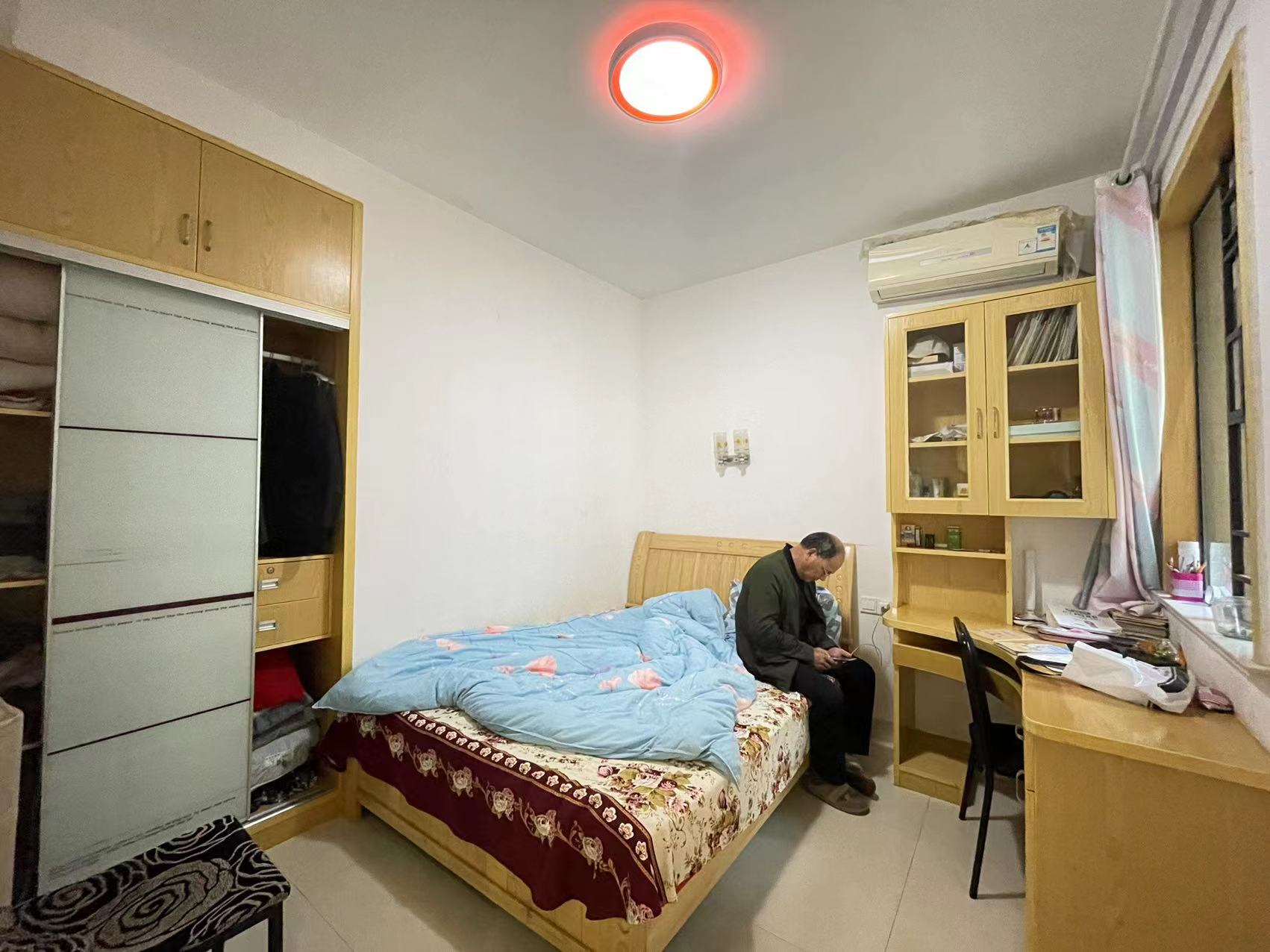 泰山公馆 2室2厅1卫 62.0万 泰山公馆 2室2厅1卫 62.0万客厅