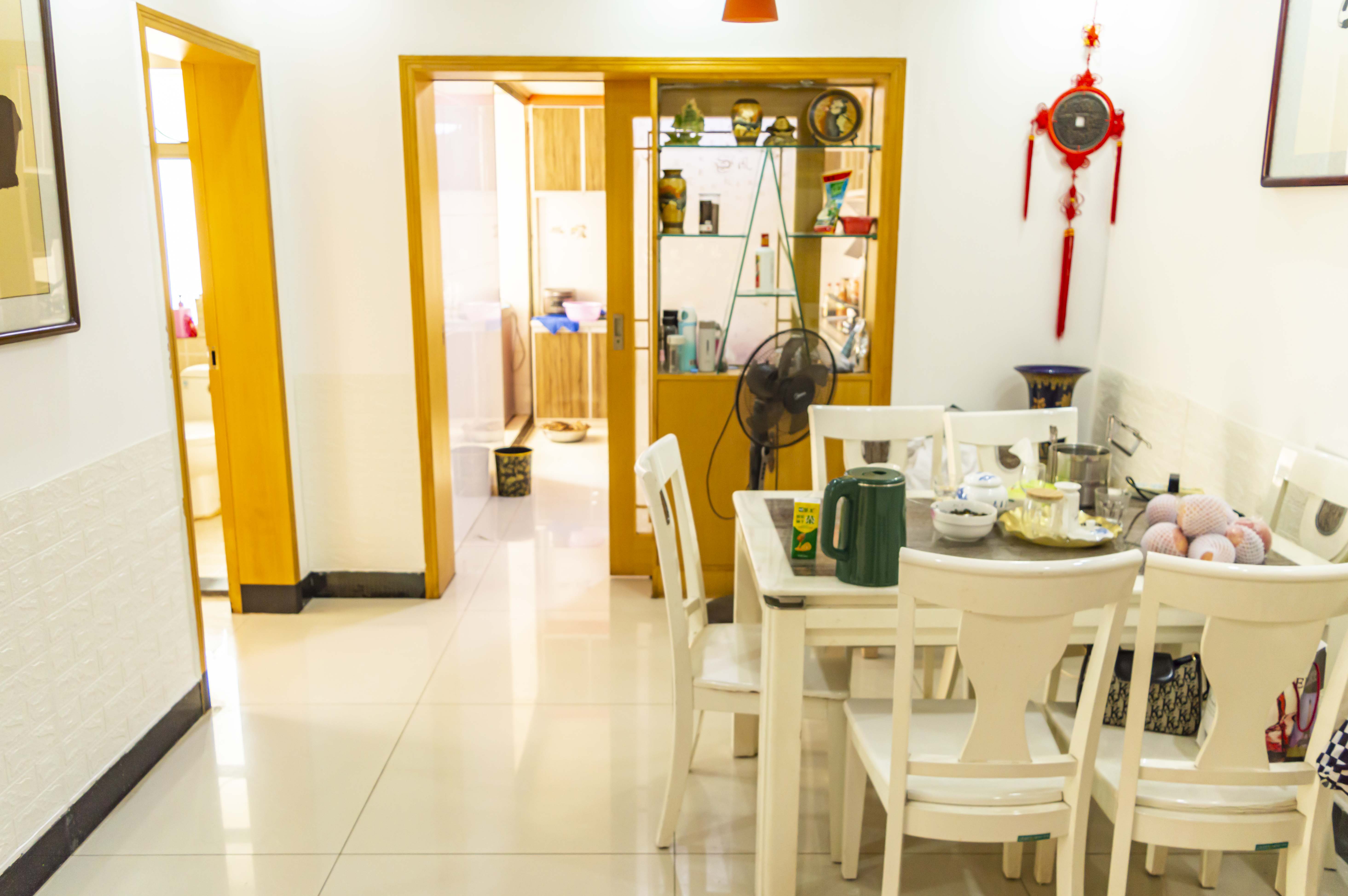 时代广场  3室2厅1卫    73.8万 时代广场  3室2厅1卫    73.8万客厅