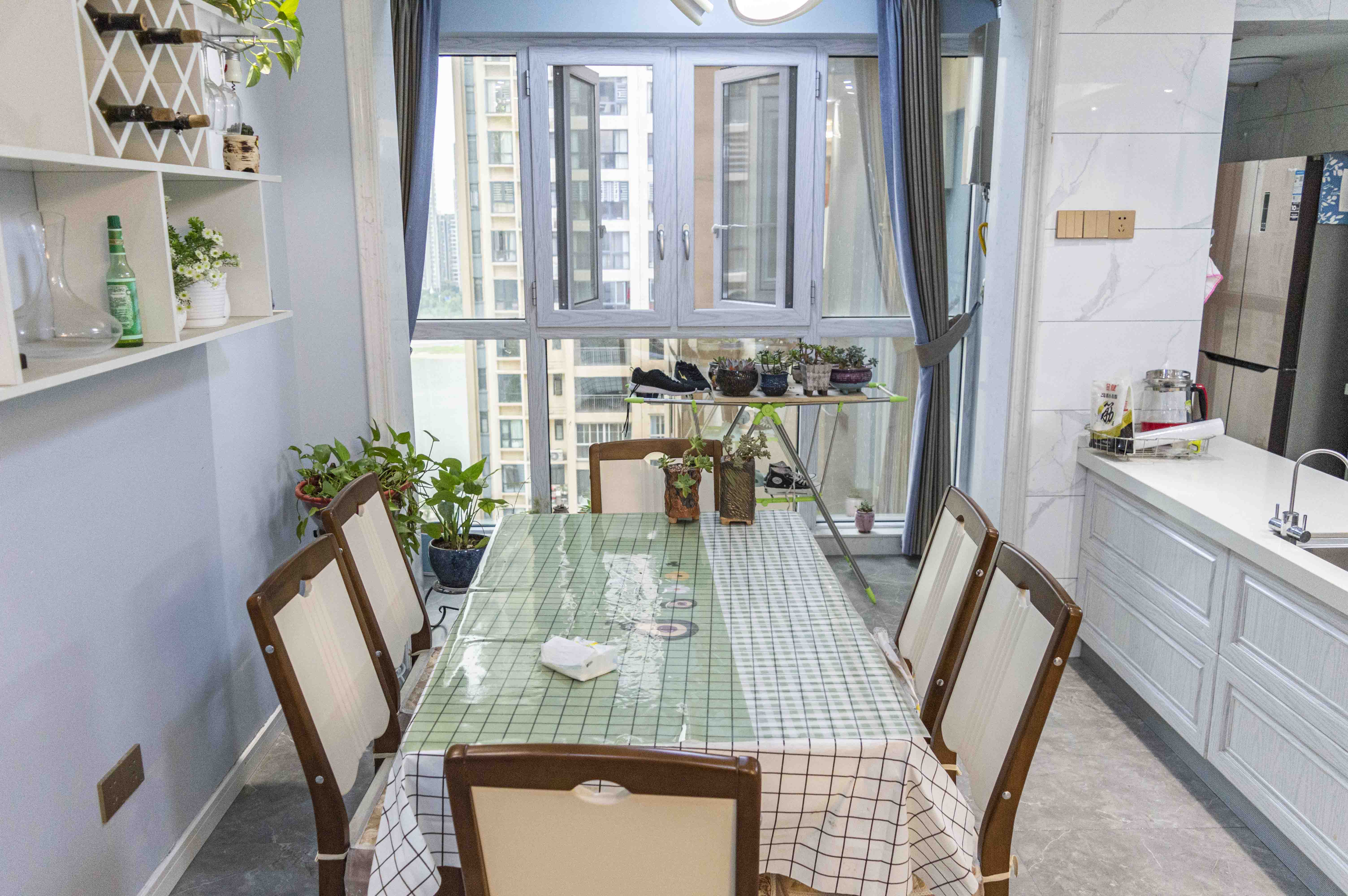 大汉资江城 4室2厅2卫 96.8万 大汉资江城 4室2厅2卫 96.8万客厅