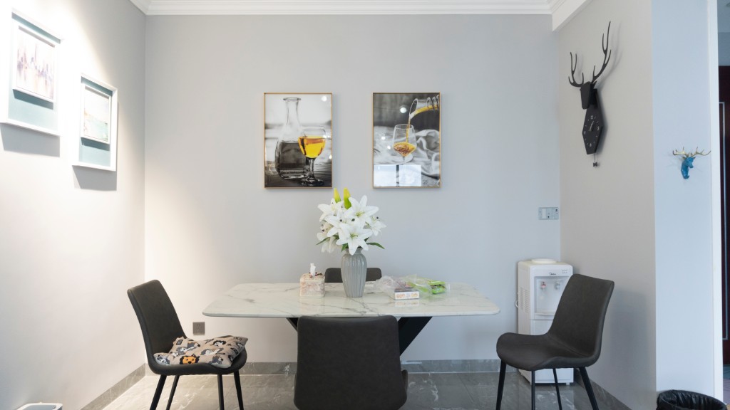 碧桂园  2室2厅1卫    48.0万 碧桂园  2室2厅1卫    48.0万客厅