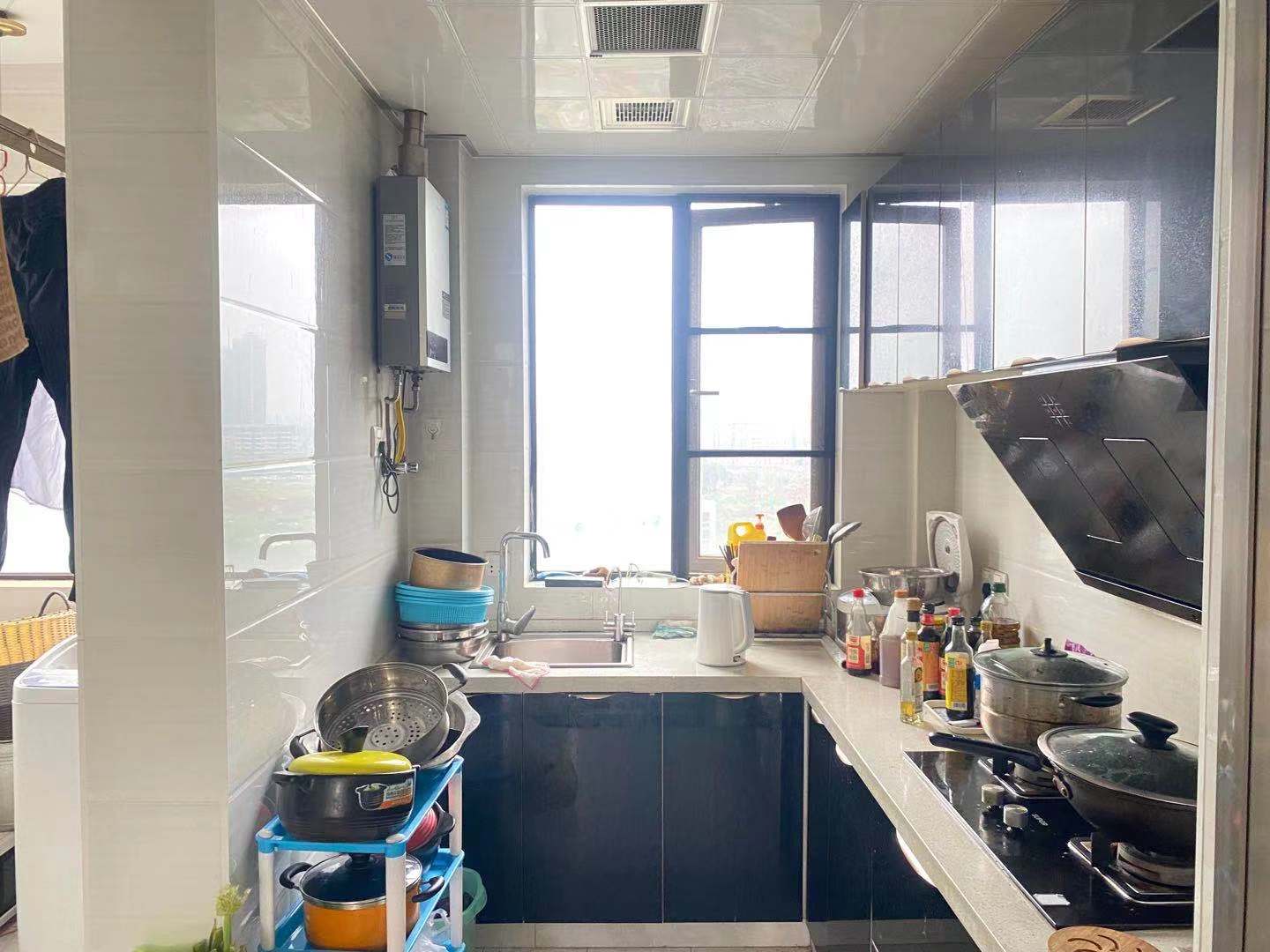 新桂广场 3室2厅2卫 86.8万 新桂广场 3室2厅2卫 86.8万客厅