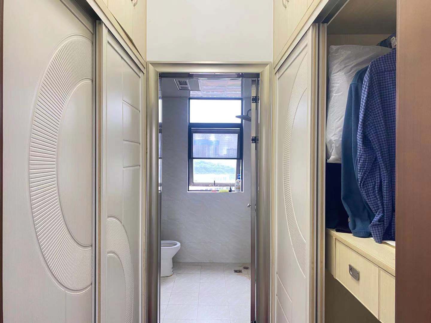 新桂广场 3室2厅2卫 86.8万 新桂广场 3室2厅2卫 86.8万客厅