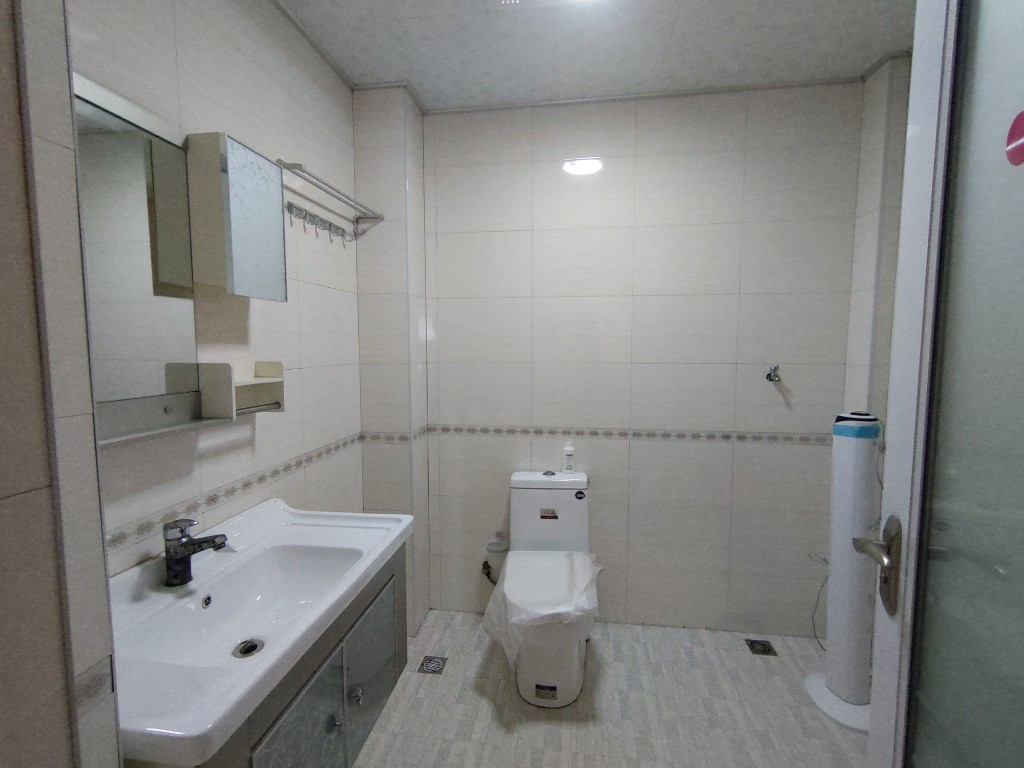 湘竹楼 3室2厅2卫 60.0万 湘竹楼 3室2厅2卫 60.0万客厅