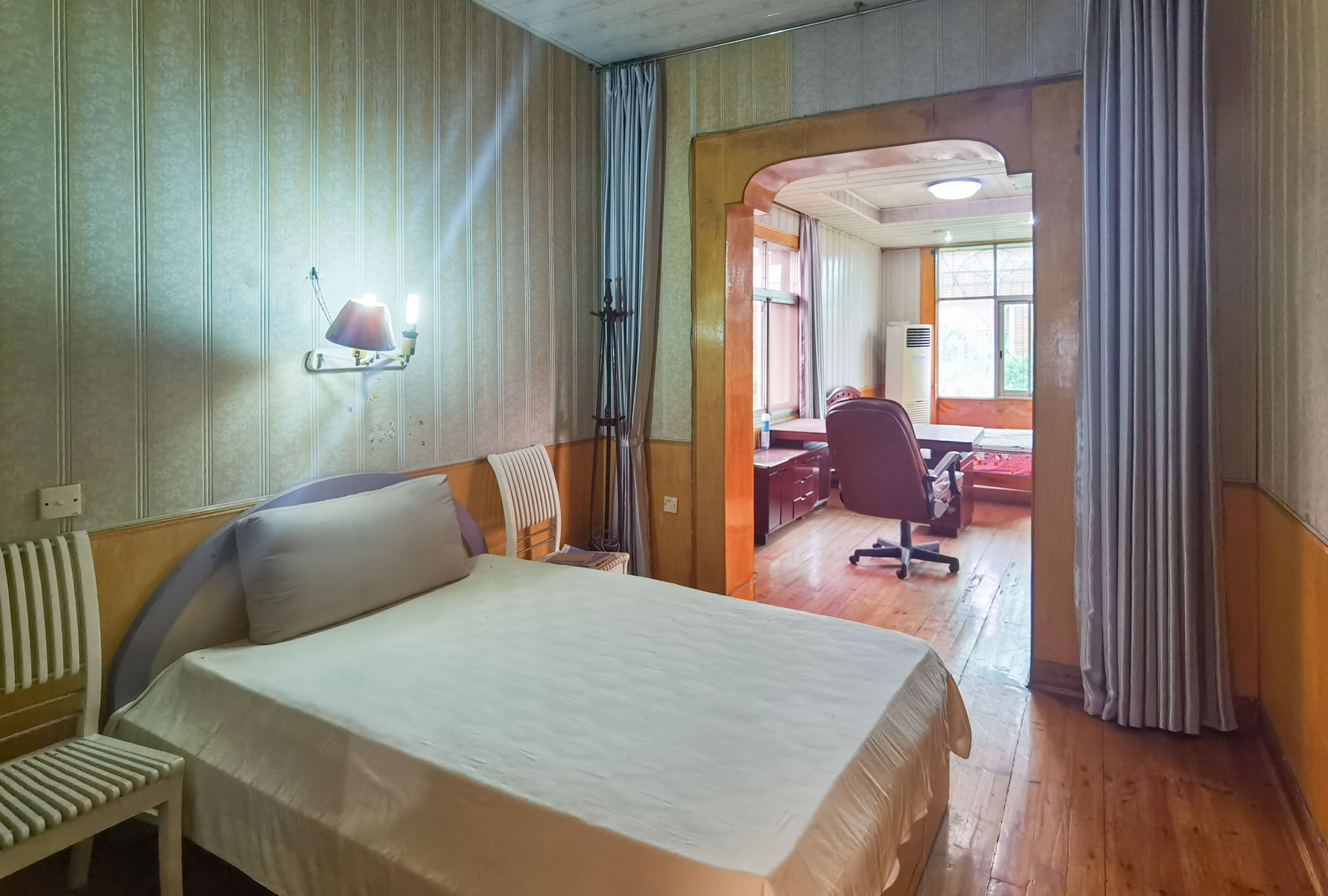 晏家湾村 3室2厅1卫 40.0万 晏家湾村 3室2厅1卫 40.0万客厅