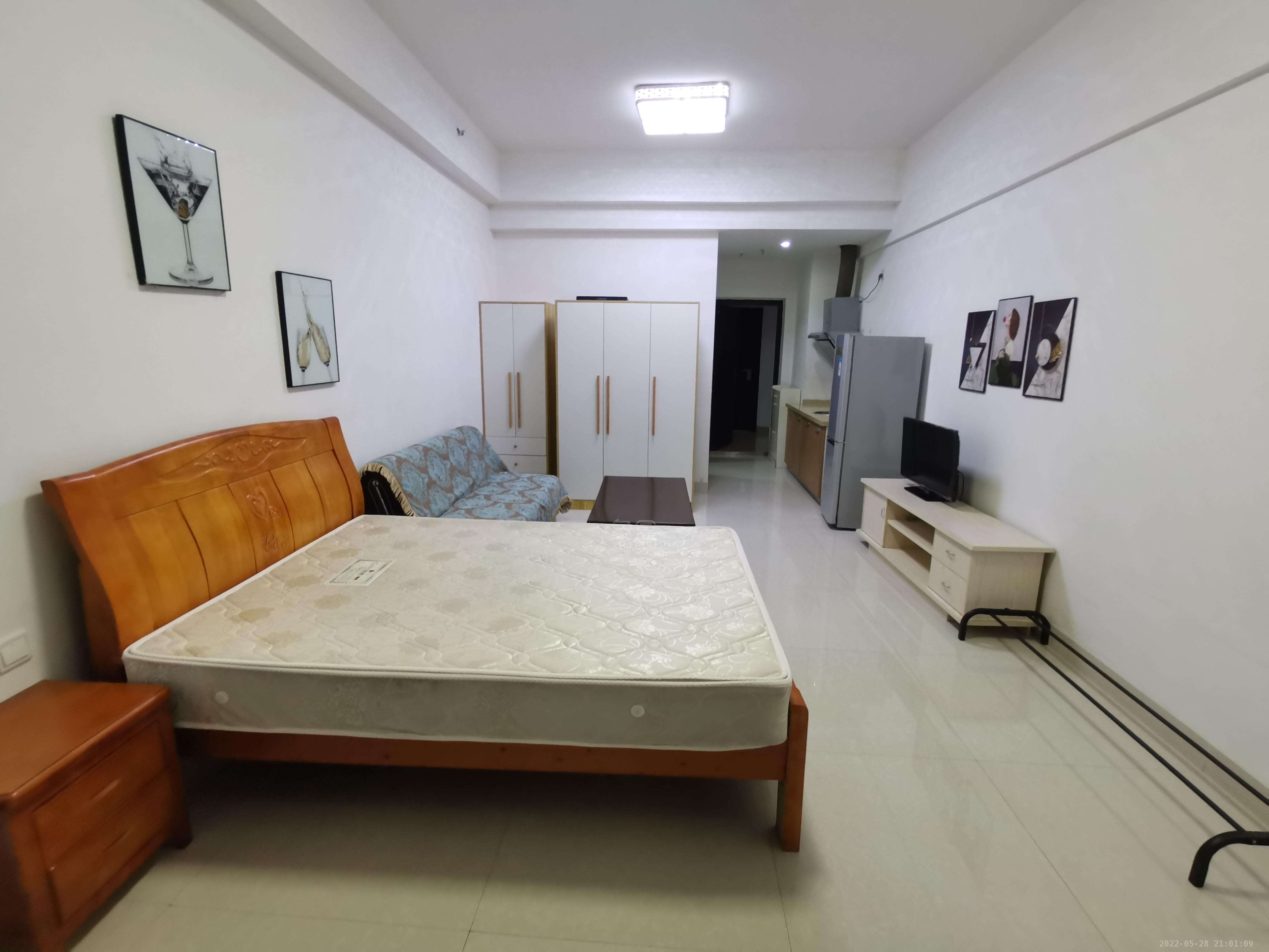 康桥美郡 1室1厅1卫 22.0万 康桥美郡 1室1厅1卫 22.0万客厅