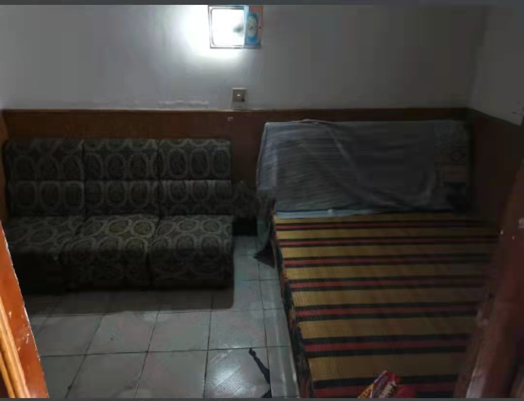 建设中路曹塘坝  2室1厅1卫    23.0万 建设中路曹塘坝  2室1厅1卫    23.0万客厅