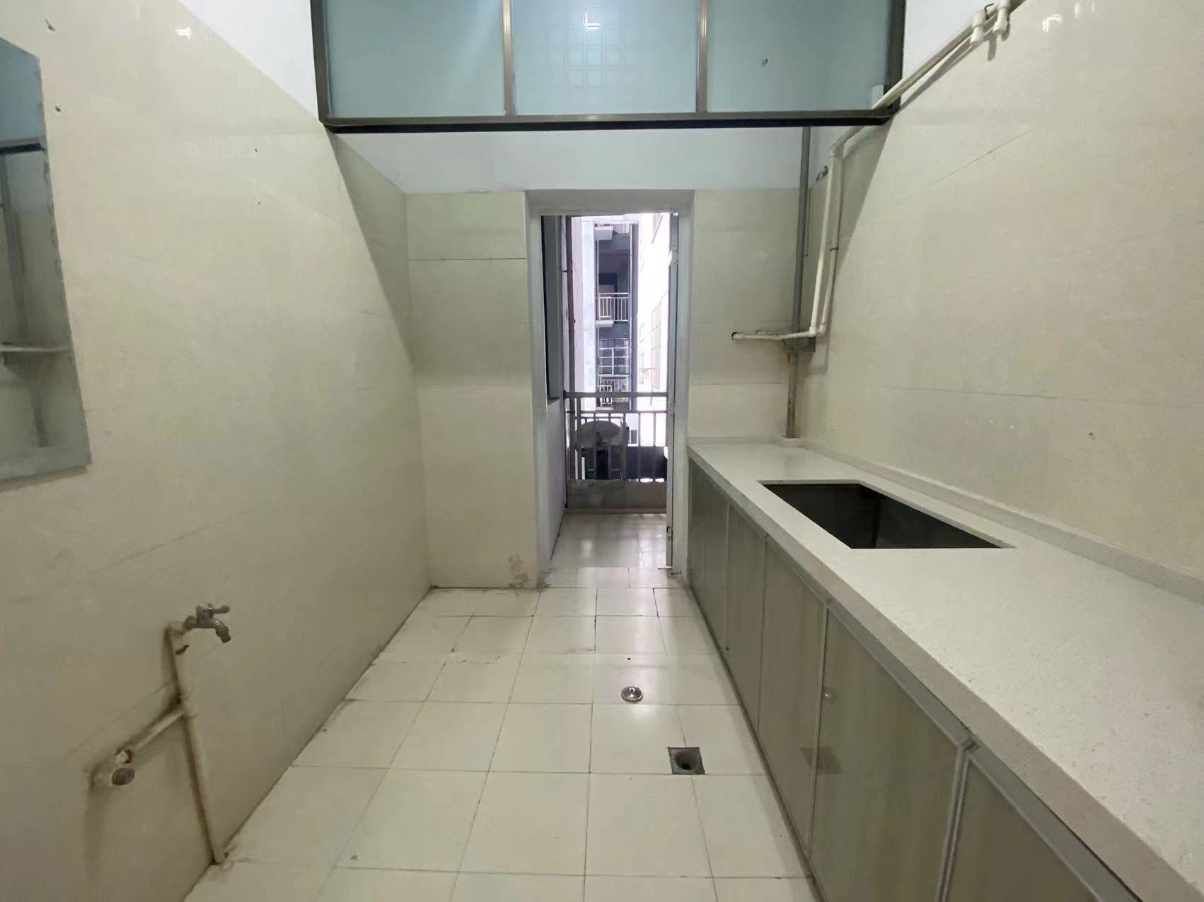 圣华名城建设北路110号 2室2厅1卫 38.8万 圣华名城建设北路110号 2室2厅1卫 38.8万客厅