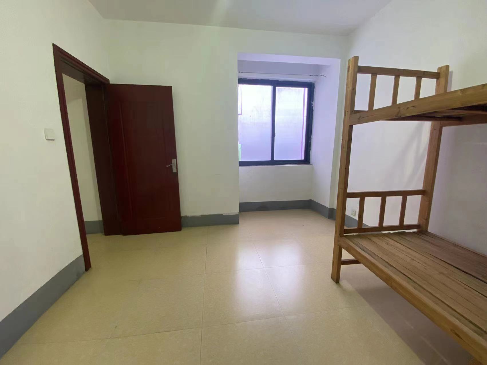 圣华名城建设北路110号 2室2厅1卫 38.8万 圣华名城建设北路110号 2室2厅1卫 38.8万客厅