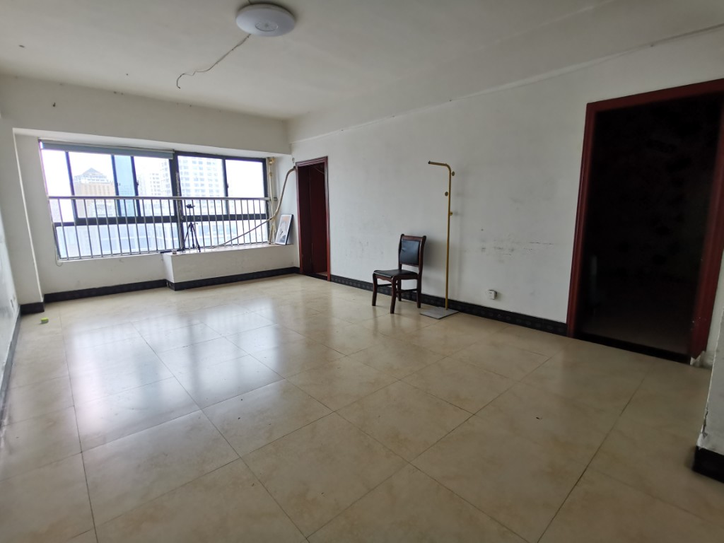 环球国际大厦 2室2厅1卫 42.0万 环球国际大厦 2室2厅1卫 42.0万客厅