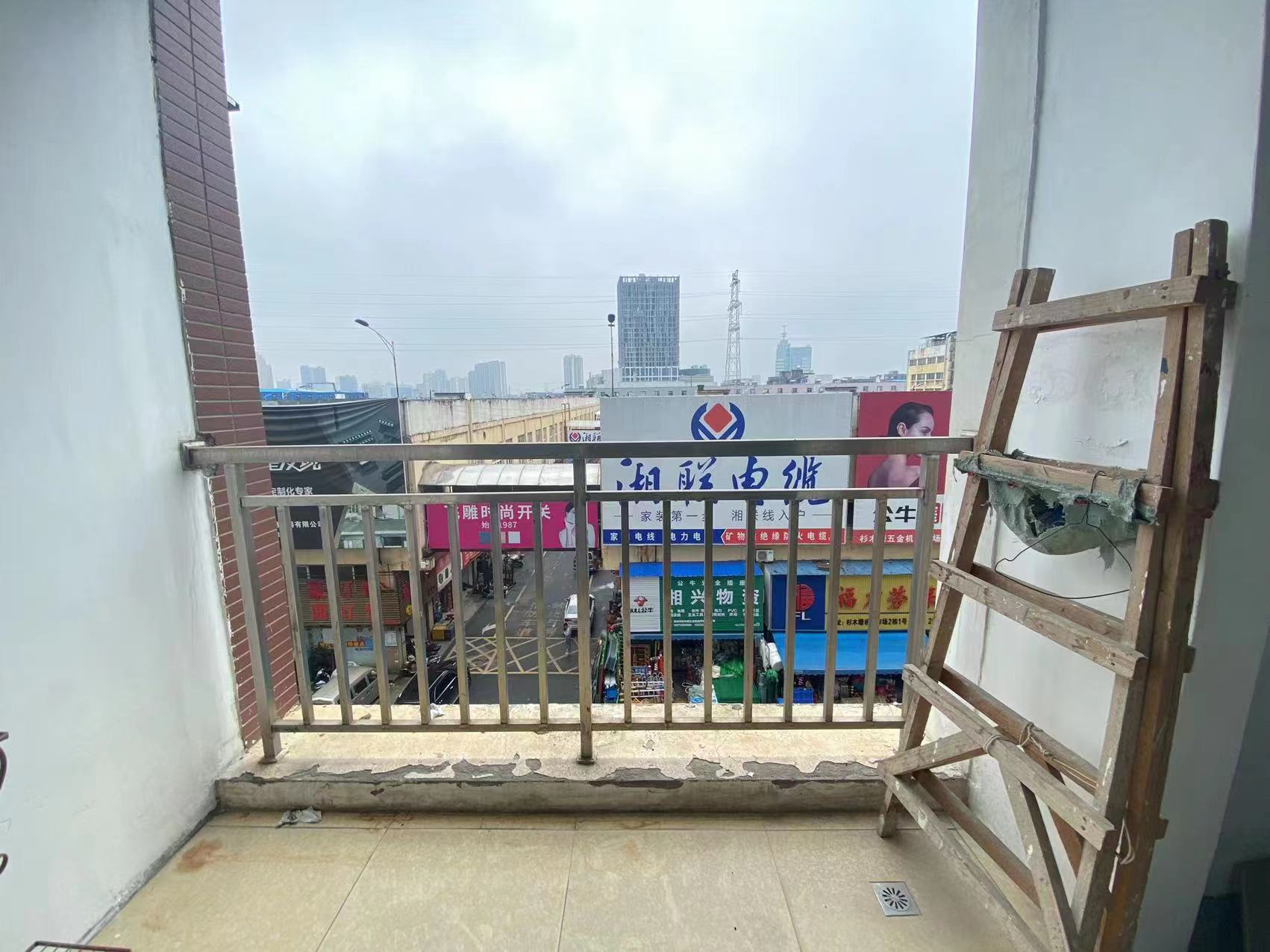 圣华名城建设北路110号 2室2厅1卫 38.8万 圣华名城建设北路110号 2室2厅1卫 38.8万客厅