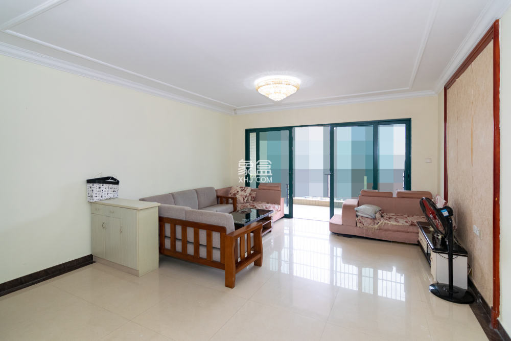 恒大名都  4室2厅2卫    95.0万