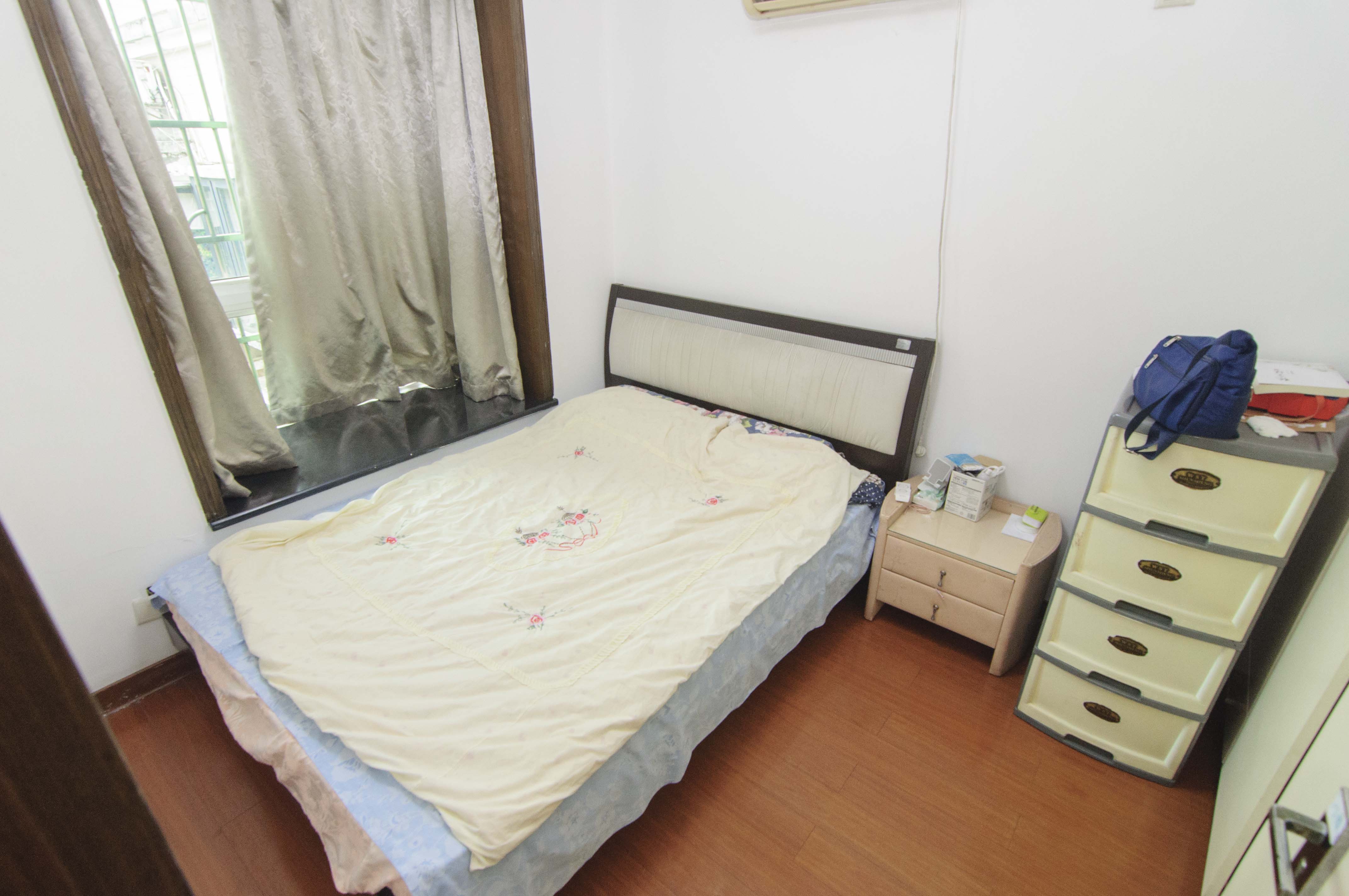 创远景园  3室2厅2卫   130.00万卧室
