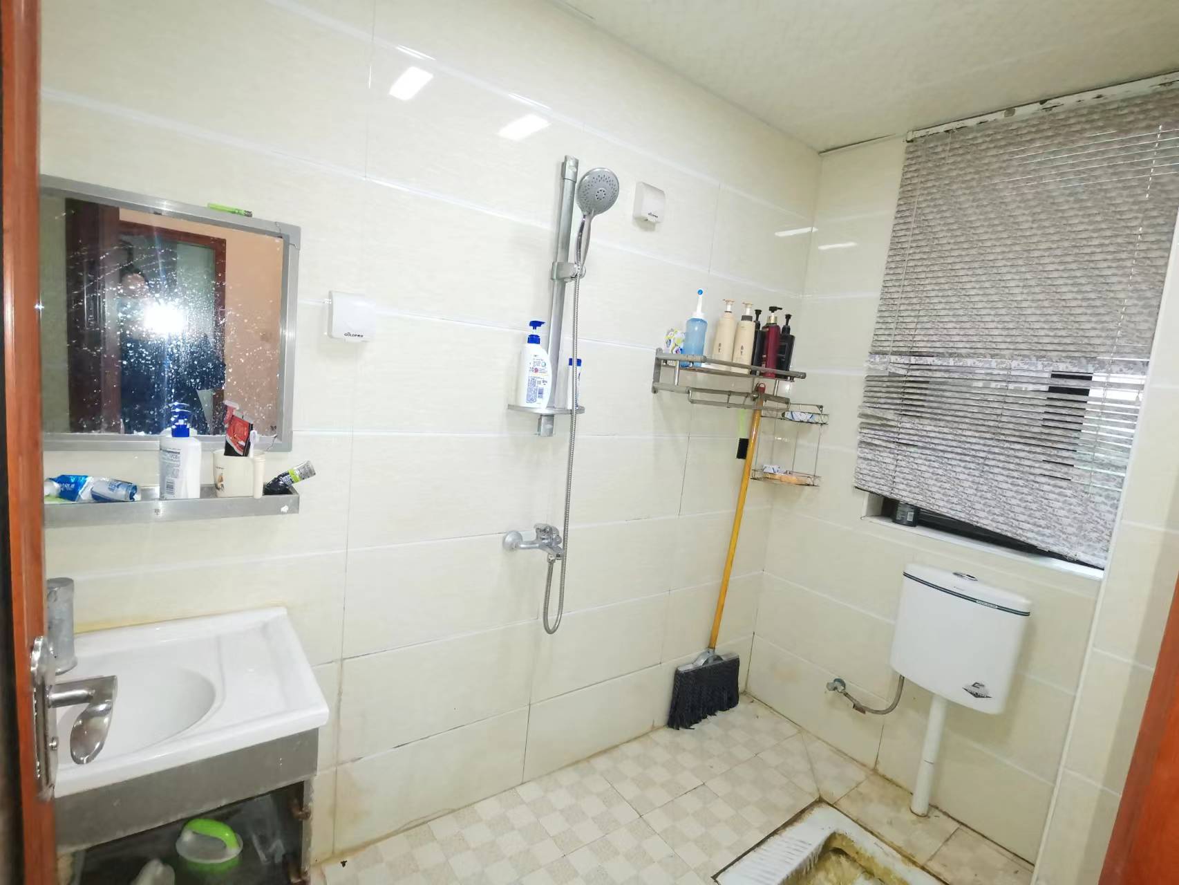 龙腾国际 3室2厅1卫 72.0万 龙腾国际 3室2厅1卫 72.0万客厅