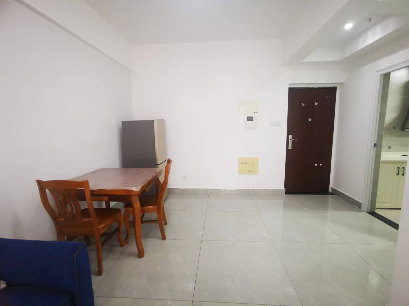 中建御山和苑 1室1厅1卫 43.0万 中建御山和苑 1室1厅1卫 43.0万客厅