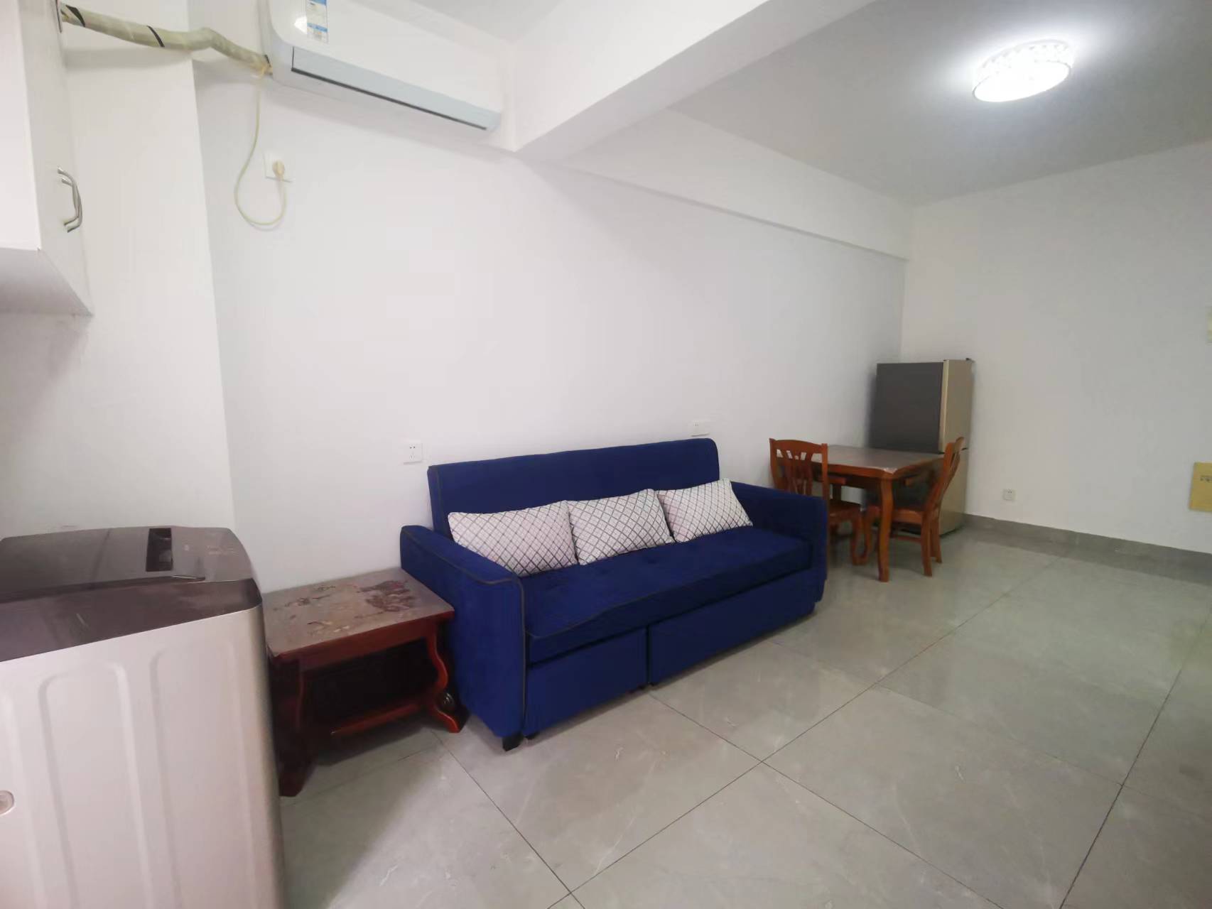 中建御山和苑  1室1厅1卫    43.0万客厅