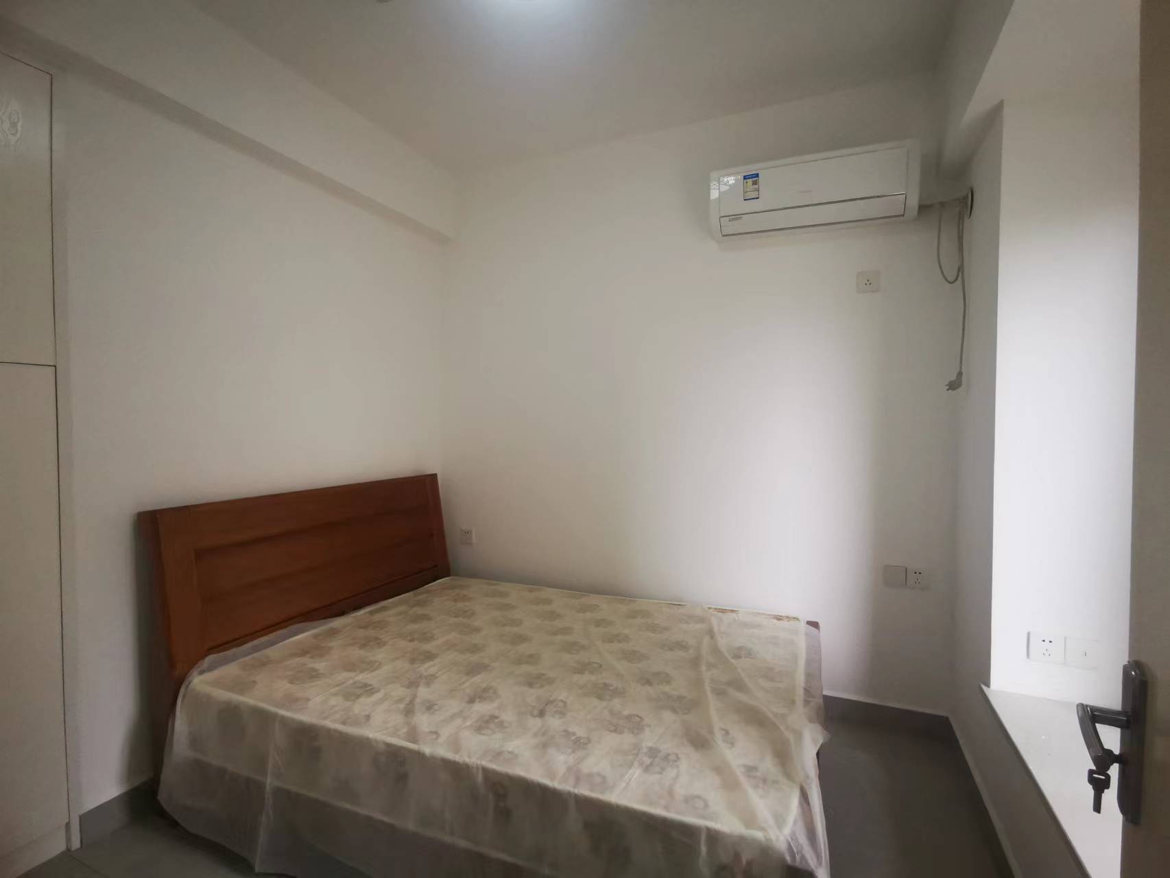 中建御山和苑 1室1厅1卫 43.0万 中建御山和苑 1室1厅1卫 43.0万客厅