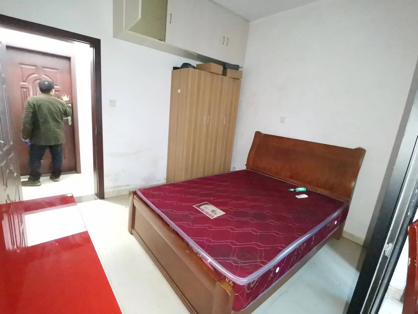 龙腾国际 3室2厅1卫 72.0万 龙腾国际 3室2厅1卫 72.0万客厅