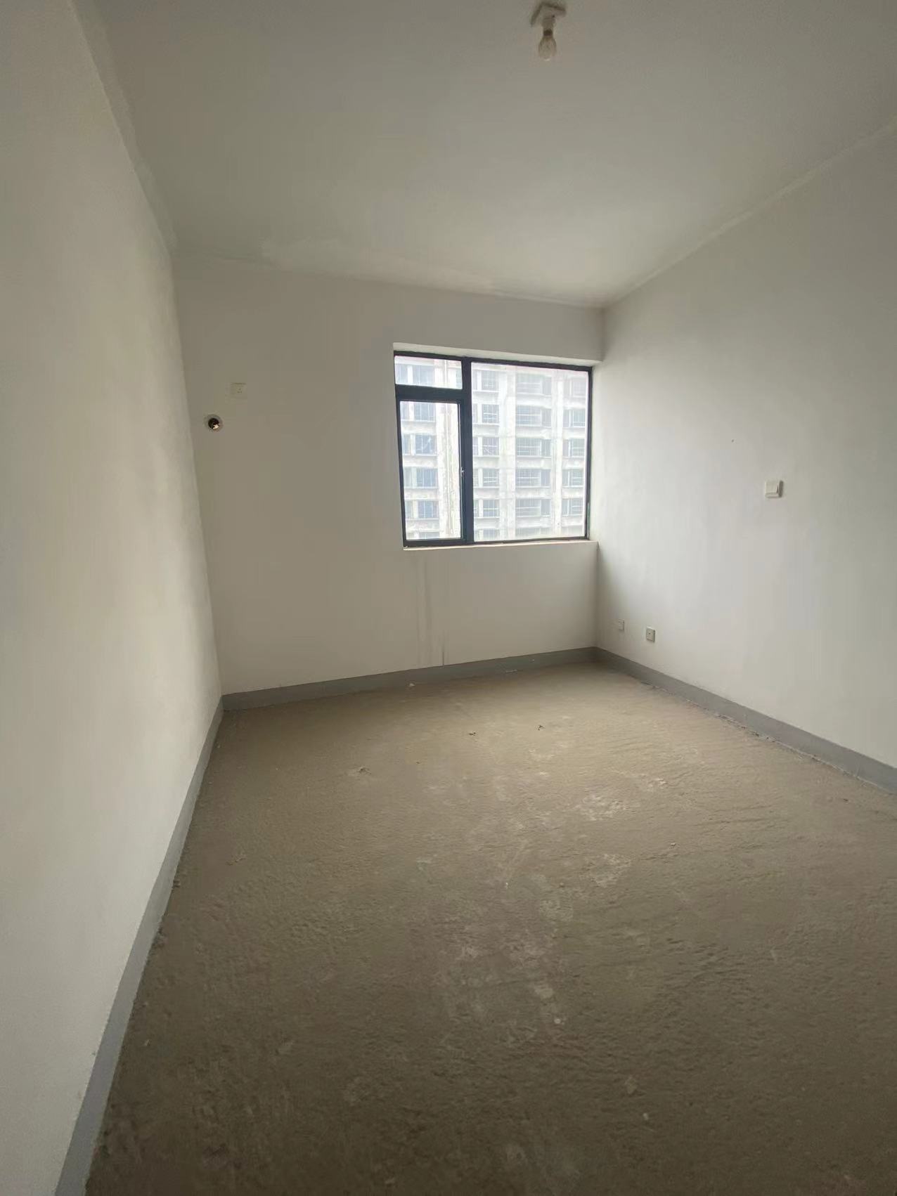 华晨御园 2室2厅1卫 58.0万 华晨御园 2室2厅1卫 58.0万客厅