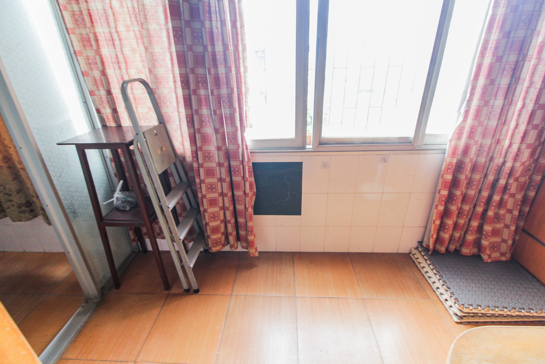 中建五局天心苑  2室2廳1衛(wèi)    32.6萬(wàn)陽(yáng)臺(tái)