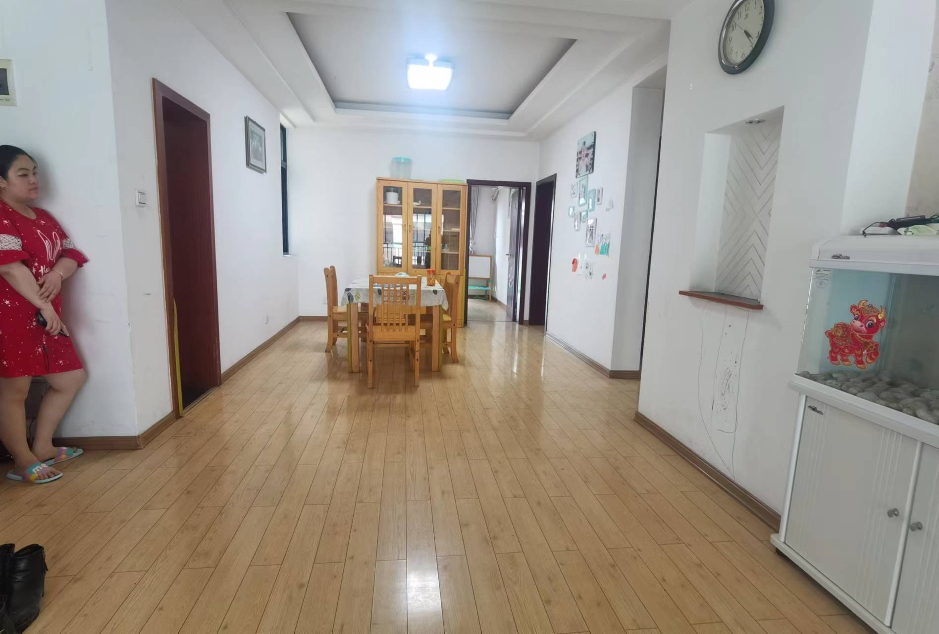 嘉盛华府 3室2厅2卫 53.0万 嘉盛华府 3室2厅2卫 53.0万客厅