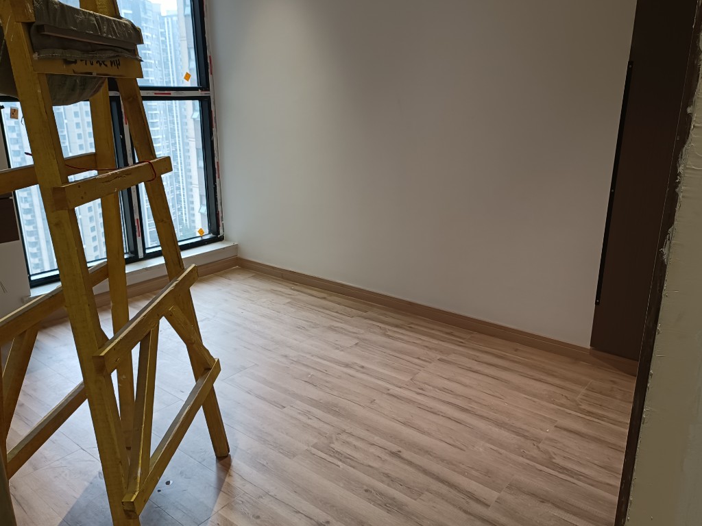 美的城三期 3室2厅1卫 73.0万 美的城三期 3室2厅1卫 73.0万客厅