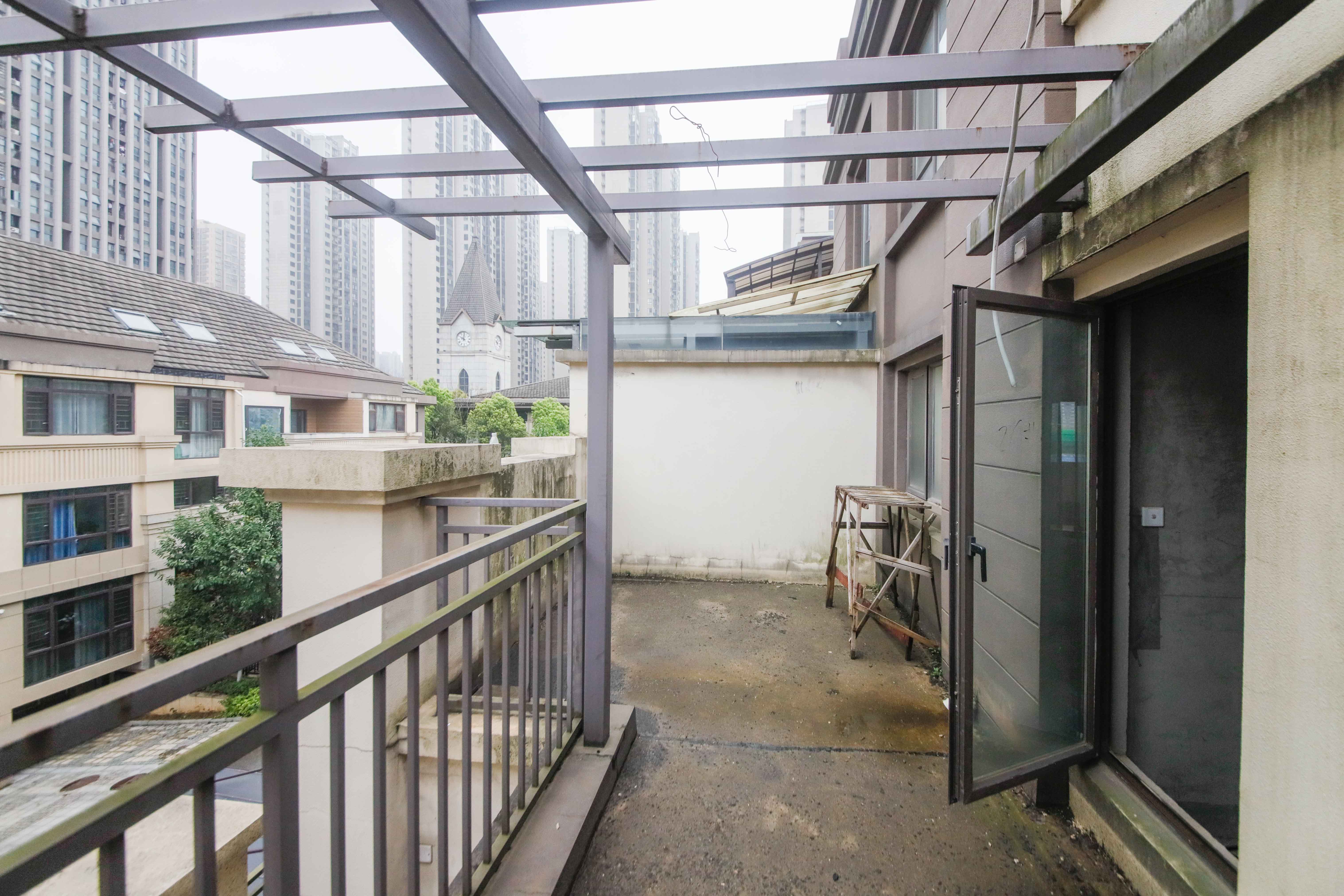 旭辉御府  6室3厅1卫    539.89万客厅